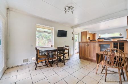 1304483-14-6846e3...