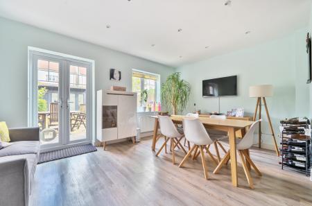 1315599-20-6866bf...