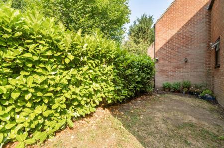 1324714-4-6874c32...