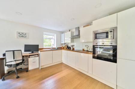 1324714-11-6874c3...