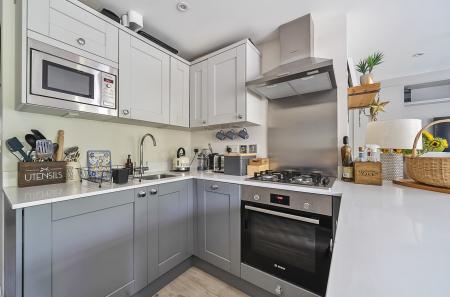 1326468-20-687e38...