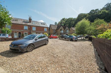 1313306-3-687a5a2...