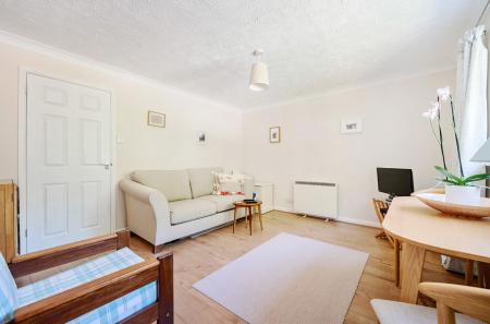 1313306-10-687a5a...