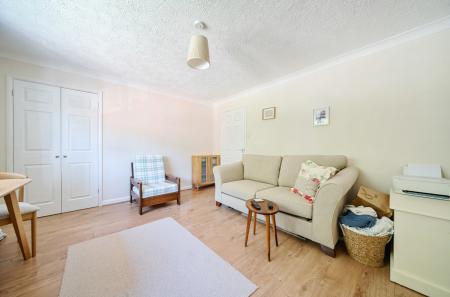 1313306-9-687a5ab...