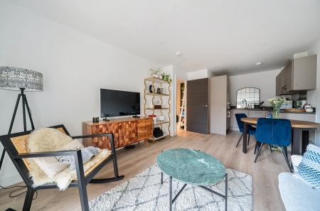 1330912-11-68837b...