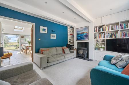 1325031-7-687e2c9...