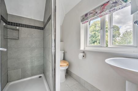 1325031-4-687e2cc...