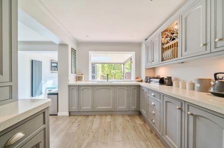 1326489-22-687a39...