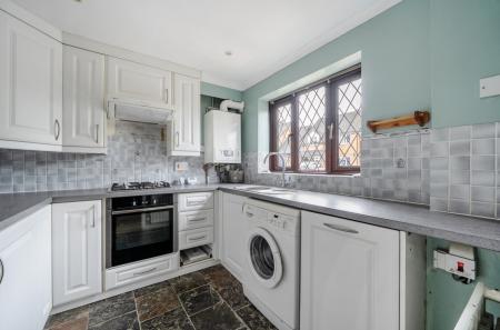 1332124-7-688b497...