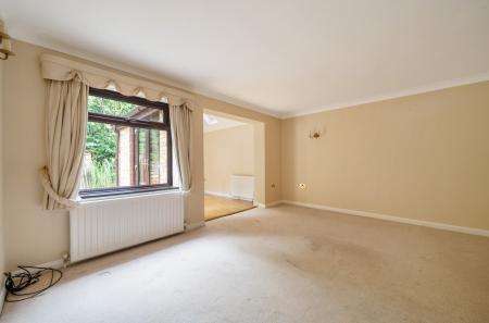 1332124-15-688b4b...