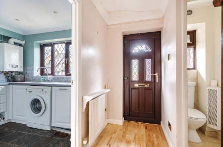 1332124-8-688b4a2...