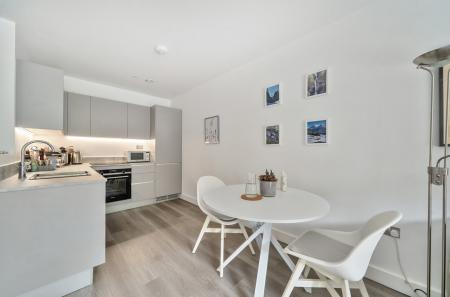 1333573-10-6891ef...