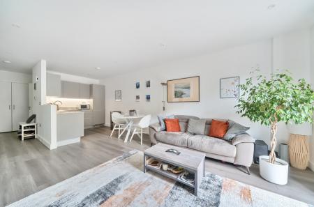 1333573-12-6891fb...