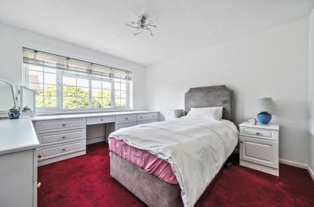 1332892-19-689a06...