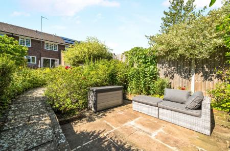 1332892-4-689a051...