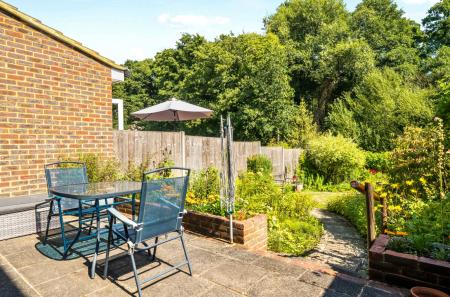 1332892-6-689a054...