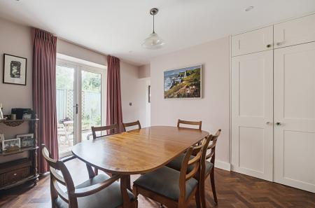 1339655-7-68a3330...