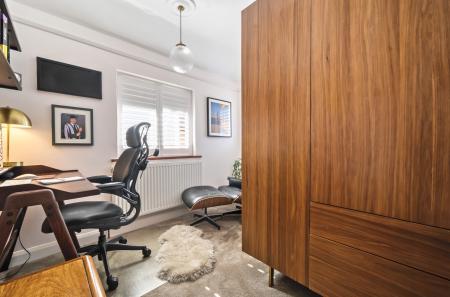 1341948-7-68a8355...