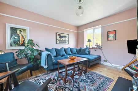 1341948-3-68a8355...