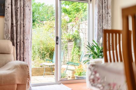 1335817-9-68a6e1f...