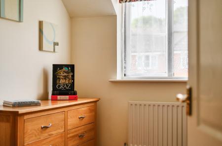 1335817-23-68a6e8...