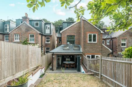 1335504-4-68adebb...