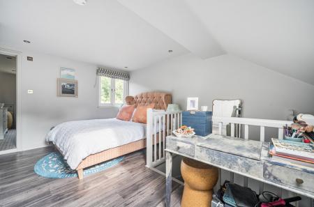 1335504-27-68aded...