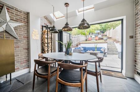 1335504-8-68adebe...