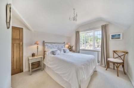 1343760-7-68a8d57...