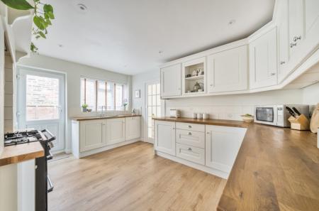 1343760-12-68a8d5...