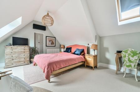 1329946-10-68a35e...