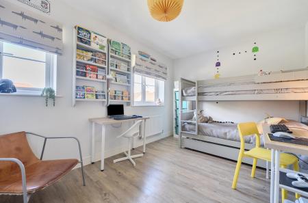 1348708-19-68c008...