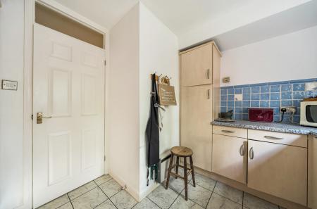 1349913-18-68c040...