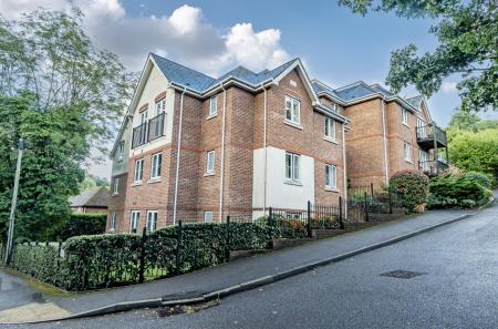 1349900-7-68c44b1...