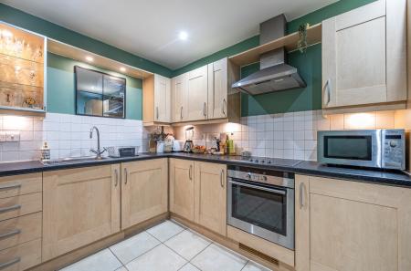 1349900-9-68c44b2...