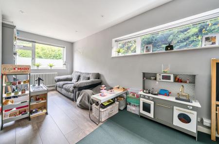 1328012-10-688a2d...