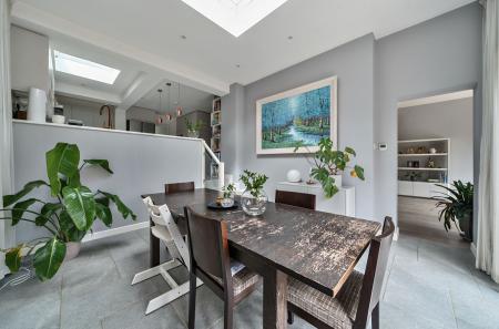 1328012-19-688a2d...