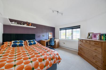 1360089-46-68daae...