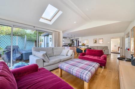 1360089-12-68daae...