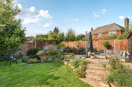 1360089-4-68daae8...