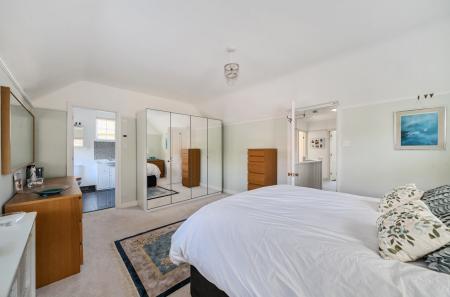 1360089-40-68daae...