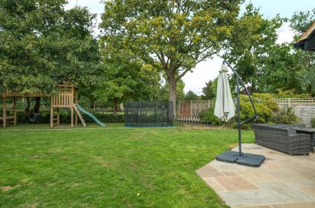 1357141-5-68d2c43...