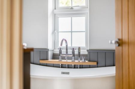 1357141-24-68d2c6...