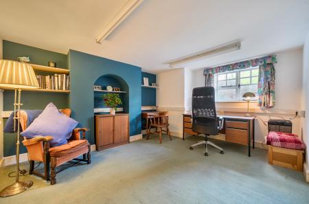 1336626-21-68d132...