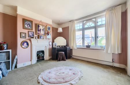 1336626-15-68d131...