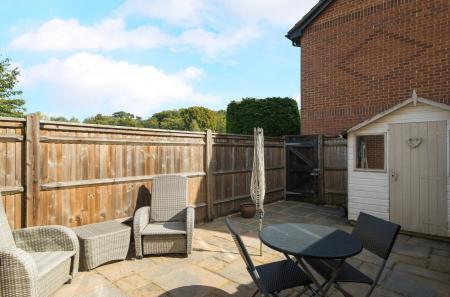 1355251-7-68da7ee...