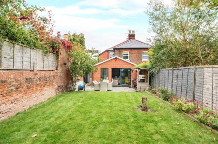 1362164-7-68de6f1...