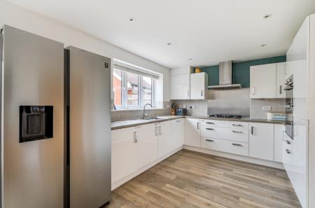 1360086-5-68d67a9...