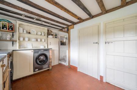 1357665-7-68dabe9...