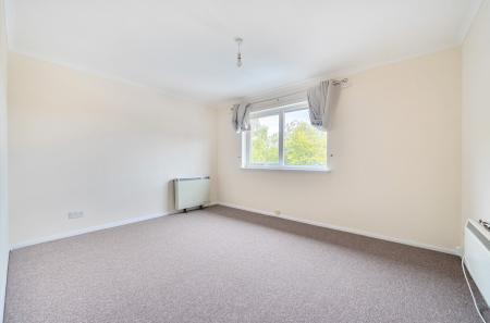 1364052-18-68e4e3...